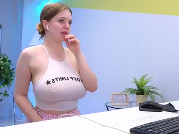 girl
        lovlybambi cam image #4404713
