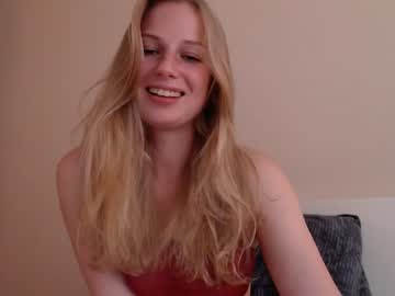 girl
        magic_couple13 cam image #2013081