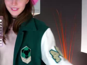 girl
        aislyfarran cam image #6968081