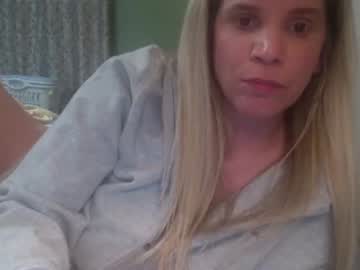 girl
        freaky_milf69 cam image #294037