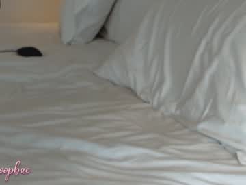 girl
        tia__moon cam image #373374