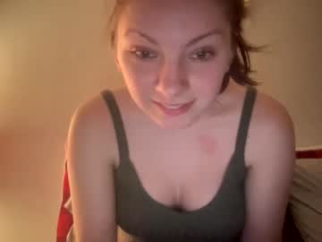 girl
        itslizzy21 cam image #235572