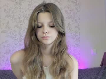 girl
        alainaestrada cam image #2708319