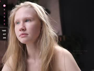 girl
        dexterity_of_love cam image #5205057