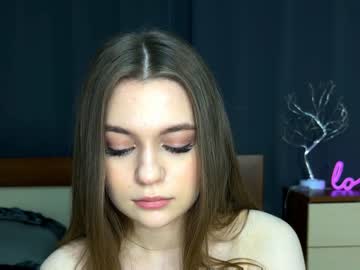 girl
        elenefrail cam image #3792963