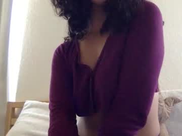 girl
        mazzystar42 cam image #3695059