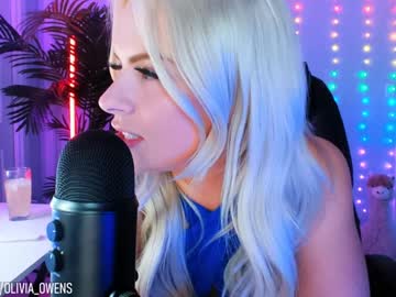 girl
        oliviaowens cam image #4316189