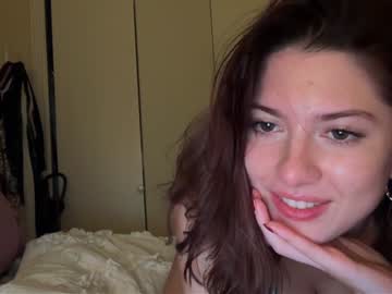 girl
        kittycherries cam image #5825693