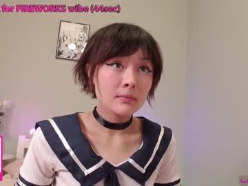 girl
        na__na cam image #937552