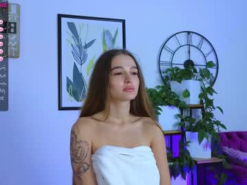 girl
        elizabeth__gray cam image #1742410