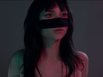 girl
        chaturbatable cam image #1886678