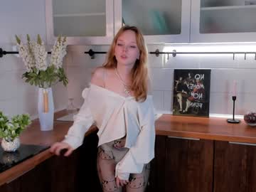 girl
        maudbayles cam image #5366437