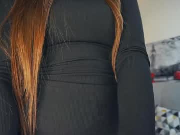 girl
        zarabeamer cam image #6807033