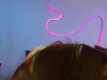 girl
        lettymoa cam image #788705