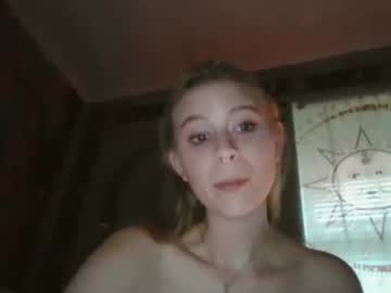 girl
        stonerbabe1313 cam image #5648913