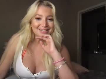 girl
        daisyanderson cam image #2153208