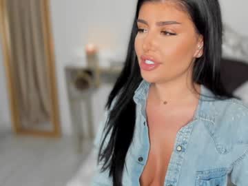 girl
        moniqueeass cam image #6799000