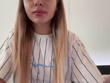 girl
        mileysirus cam image #3373633