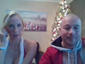 couple
        mikeyliz cam image #3136024