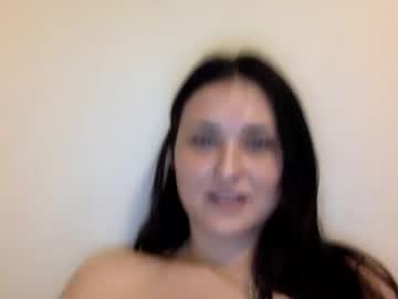 girl
        jadebaby127 cam image #3611244