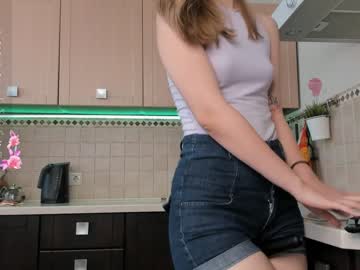 girl
        catheryncroyle cam image #4246845
