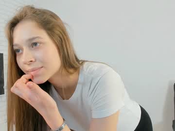 girl
        devonagrayer cam image #3971656