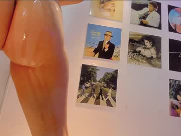 girl
        little_effy18 cam image #3294413