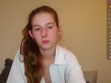 girl
        jalevakitties2 cam image #2165802