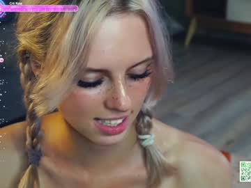 girl
        audreycarvin cam image #4544957