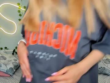 girl
        melissa_babyss cam image #4511535