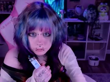 girl
        lollyshy__ cam image #6849414