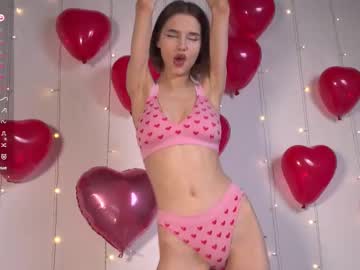 girl
        happynewdear cam image #6132487