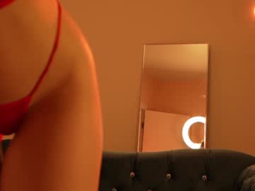 girl
        _meganmeow_ cam image #4416280