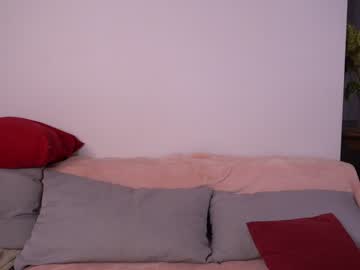 girl
        toxl cam image #2021642