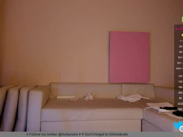 girl
        hollyextra cam image #2194536