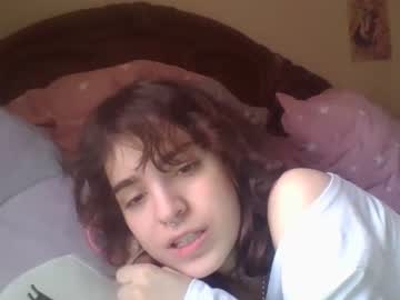 girl
        kitsunebby cam image #1257008