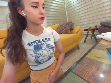 girl
        ehotlovea cam image #140260