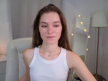 girl
        charming_luna cam image #3119524