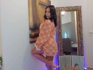 girl
        sensualbettty cam image #368744