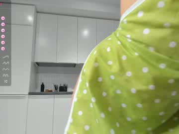 girl
        sherrylinch cam image #2442479