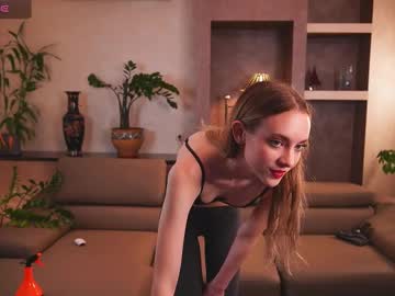 girl
        sunnivaharder cam image #6633614