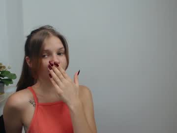 girl
        vivien_slender cam image #4404994