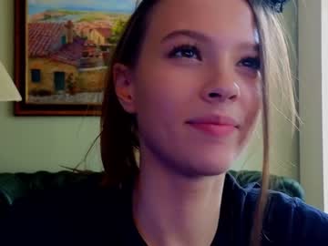 girl
        _demi_dee_ cam image #1939667