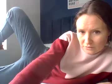 girl
        eatmypie69 cam image #3477845
