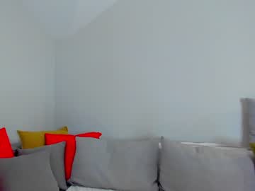girl
        toxl cam image #1117621