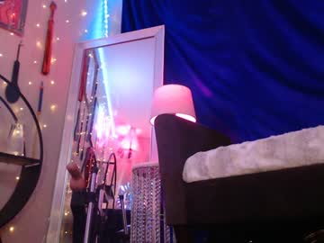 girl
        milf_lacey cam image #6047660