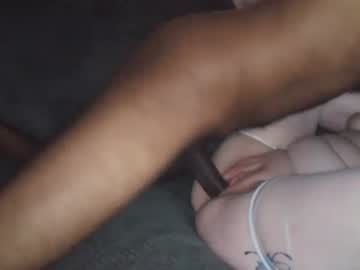 couple
        goldnhrz cam image #1983190