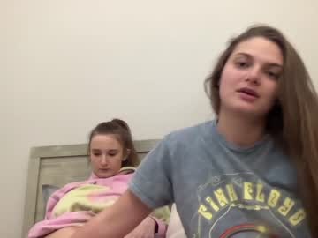 girl
        tanawaters cam image #300527