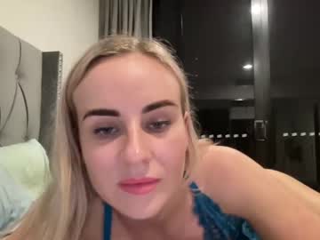 girl
        leannax cam image #1876424