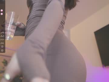 girl
        oki_dokie cam image #2687017